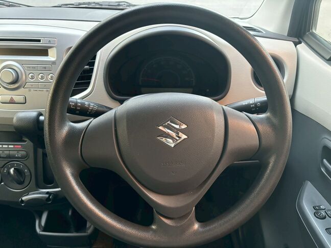 ハンドルも痛みが少なく綺麗です。大切に乗られていたのがわかります。